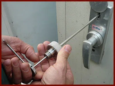 Locksmith Lock Store Whittier, CA 310-975-3537 - 5-lock-opening